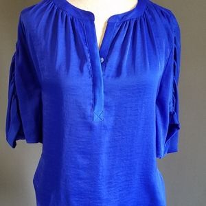 Jennifer Lopez blue shirt short sleeve XS